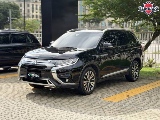 MITSUBISHI OUTLANDER 2.2 MIVEC DI-D DIESEL HPE-S AWD AUTOMÁTICO MITSUBISHI OUTLANDER 2.2 MIVEC DI-D DIESEL HPE-S AWD AUTOMÁTICO